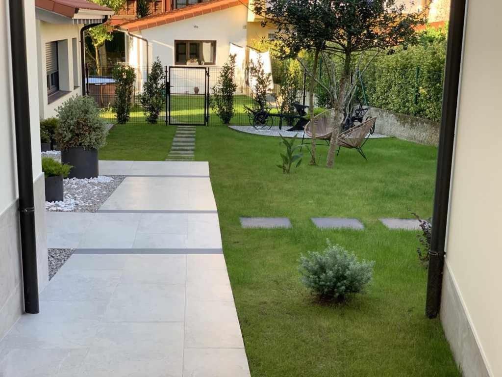 Adosadoduplex Marea Baja 1 Zona Playa Ideal Familias Parejas Y Amigos Llanes Buitenkant foto